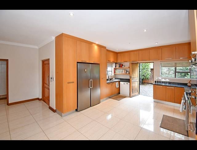 4 BEDROOM HOUSE FOR SALE IN KENSINGTON